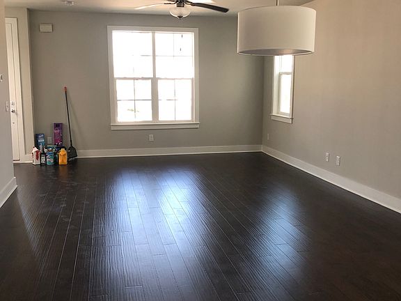 5th image of 792 Cottage Park Dr