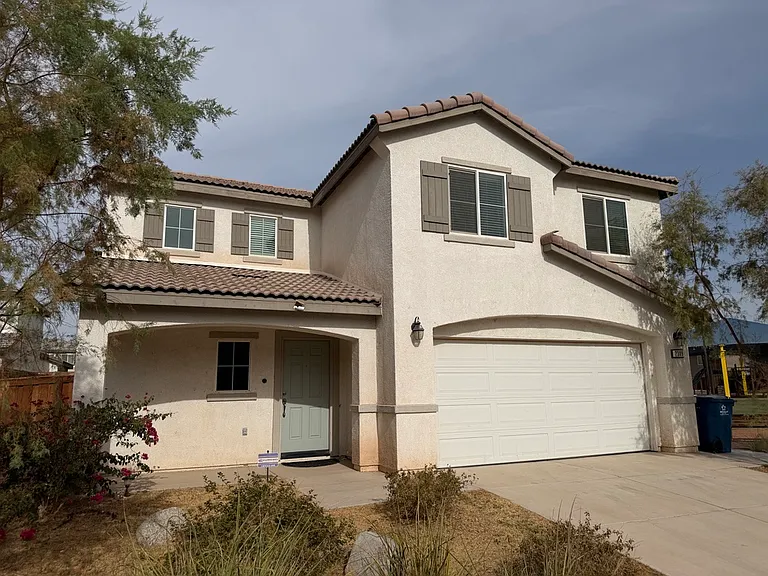 2309 Alejandro St — Photo 2