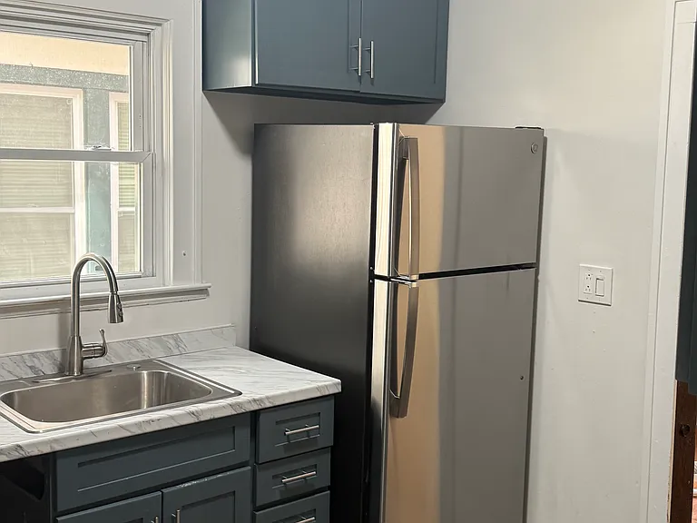 222 E Saratoga St — Photo 4
