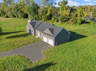 1 1st Settlers Row, ENFIELD, CT 06082