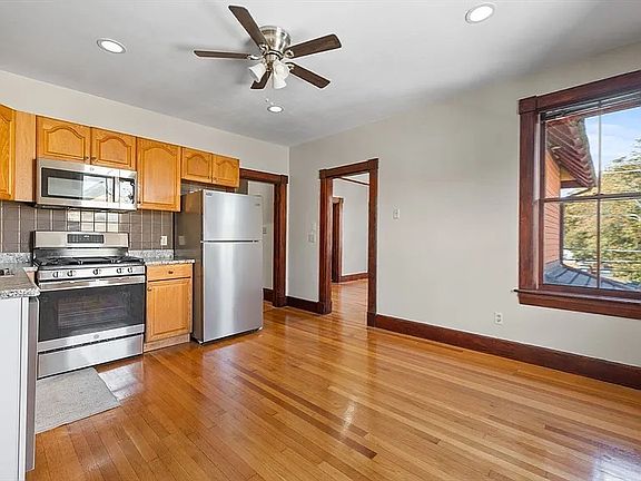 3rd image of 118 Elm St #2