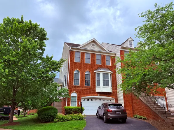 131 Ivy Hills Ter, Purcellville, VA 20132