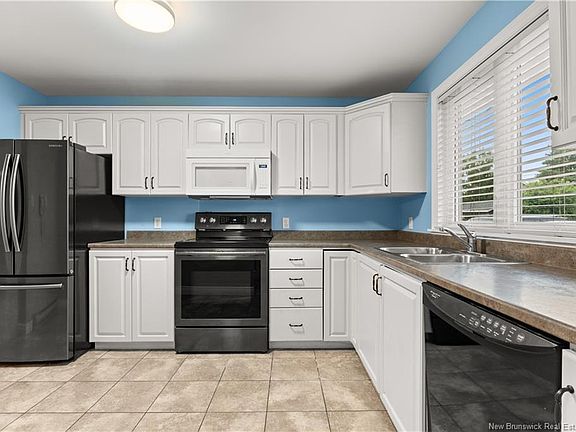 3rd image of 208 Virginia Ave #116