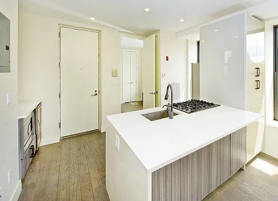 Rented by United Group | media 32