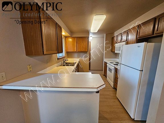4th image of 503 Malibu Dr SE