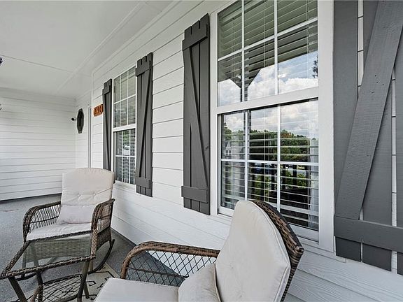5th image of 2190 Dresden Grn NW