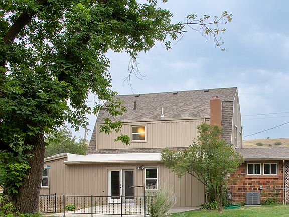 3rd image of 1509 Leopard St