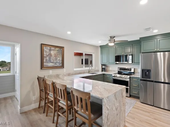 7402 Lake Breeze Dr APT 401, Fort Myers, FL 33907