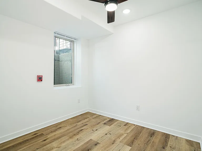 1701 S 24th St #1 — Photo 16