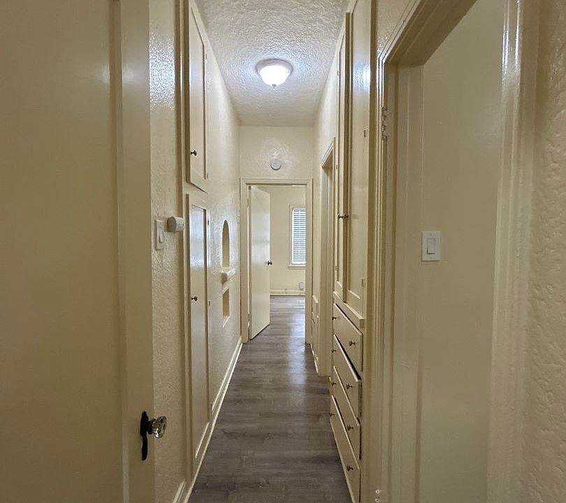1st image of 2516 Cedar Ave #0