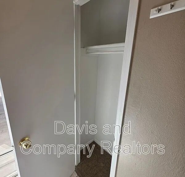 4412 Saint Andrews Dr #B — Photo 5