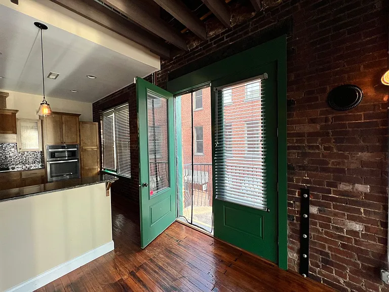 301 Market St SE — Photo 40
