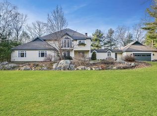 7 High Rock Rd, Dover, MA 02030