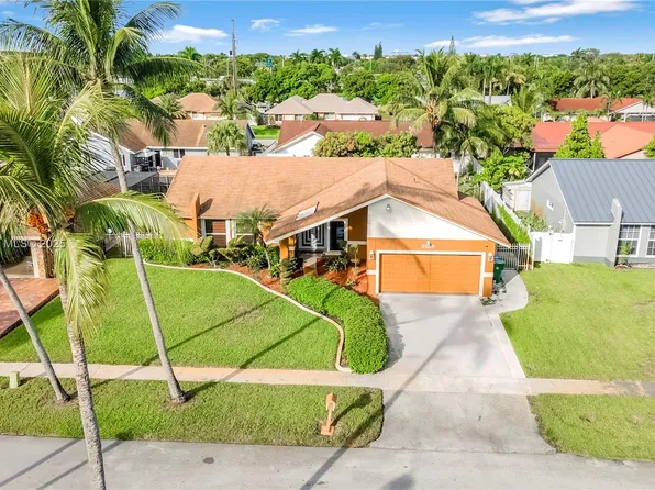 3568 SW 69th Way, Miramar, FL 33023