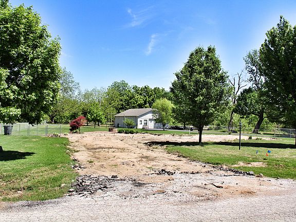 3rd image of 6105 Davidson Dr
