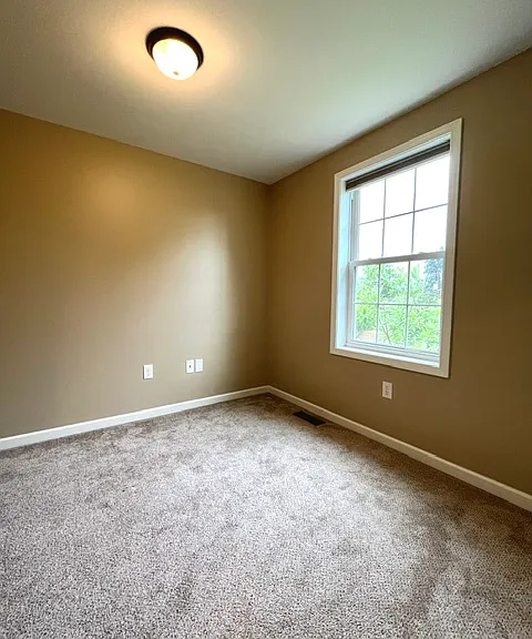 36 Raymond St — Photo 17