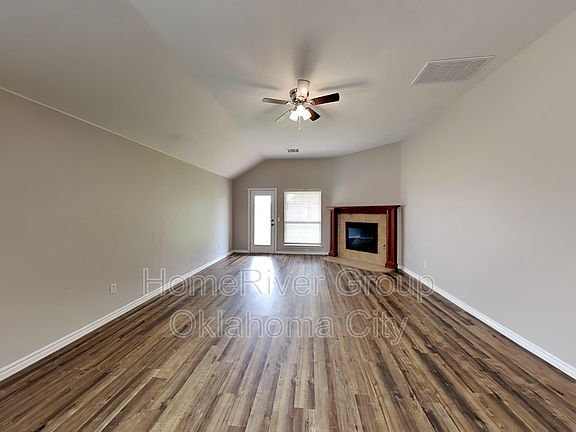2nd image of 612 S Kaylee Ln