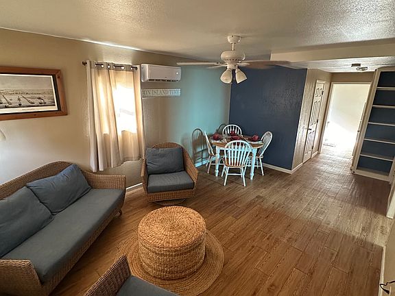 4th image of 133 Riverdale Dr #1