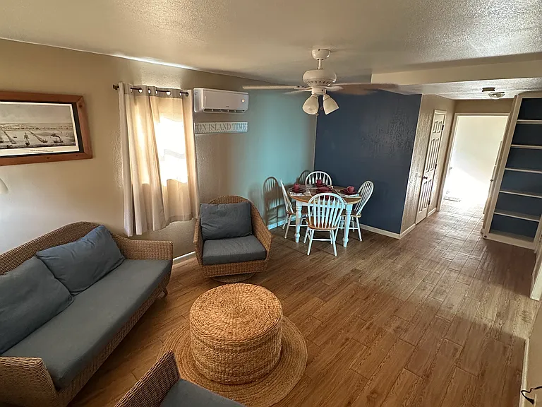 133 Riverdale Dr #1 — Photo 4