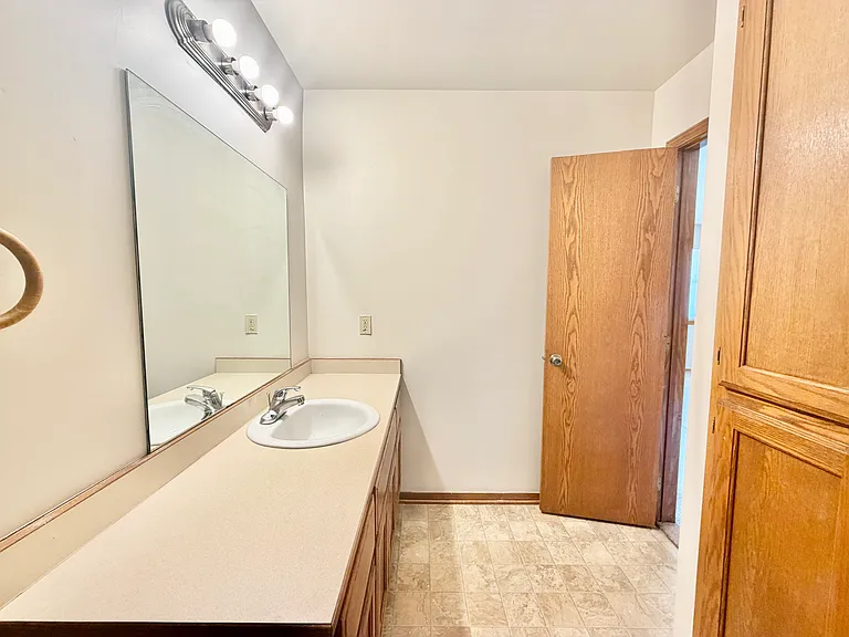 385 S Teehee Dr #7 — Photo 13