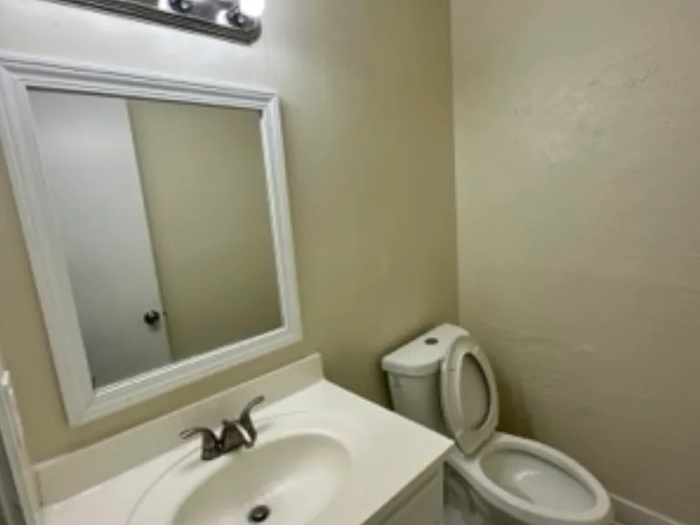 347 Boling St — Photo 9