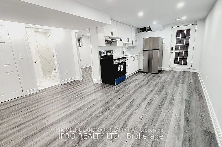 3546 Copernicus Dr #BASEMENT — Photo 2