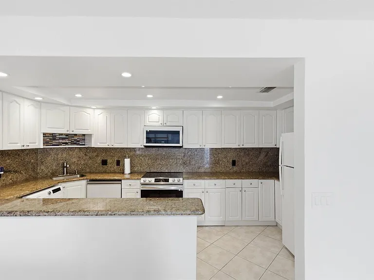 3700 Galt Ocean Dr #1510 — Photo 6