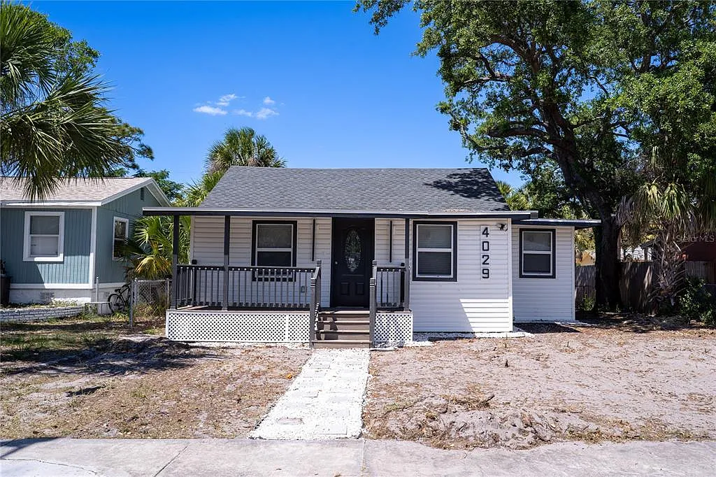 3 bed, 2.0 bath, 1152 sqft, $2,750 — Photo 1