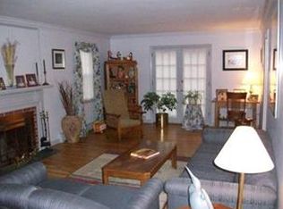 8 Great Rd, East Greenwich, RI 02818