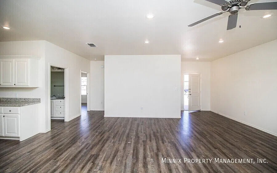 3 bedroom/ 2 bath For Rent in Lubbock | Frenship ISD | 6916 20th St. — Photo 3