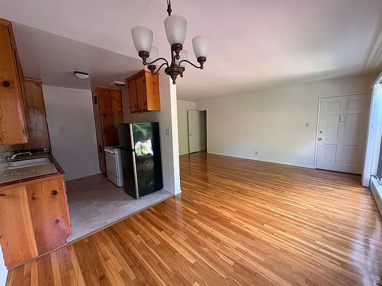 4464 Hazeltine Ave — Photo 8