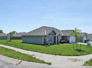 726 Iron Horse Dr, Warrensburg, MO 64093