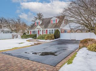 45 Terry Ln, Commack, NY 11725