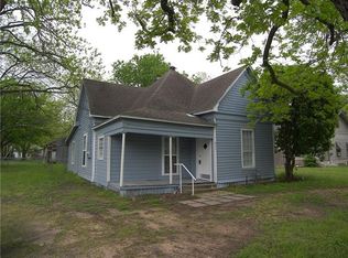 211 Williams Ave, Cleburne, TX 76033