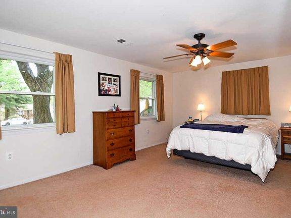 3rd image of 14152 Landon Ln