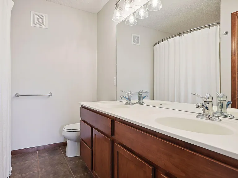 15024 Farnham Ave N — Photo 22