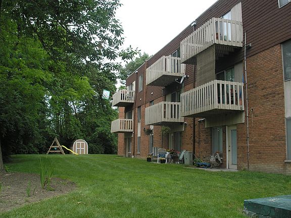 4th image of 5470 Beechmont Ave #E09