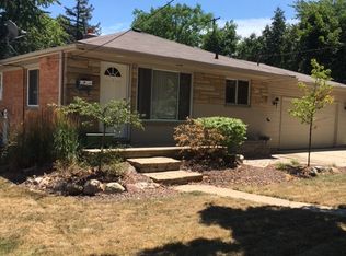 402 Labian Dr, Flushing, MI 48433