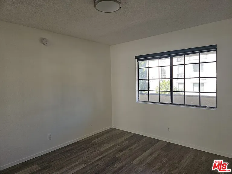 5170 N Columbus Ave #3 — Photo 7