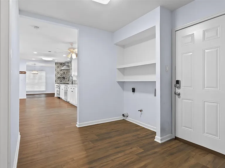 12018 Beinhorn Dr — Photo 18