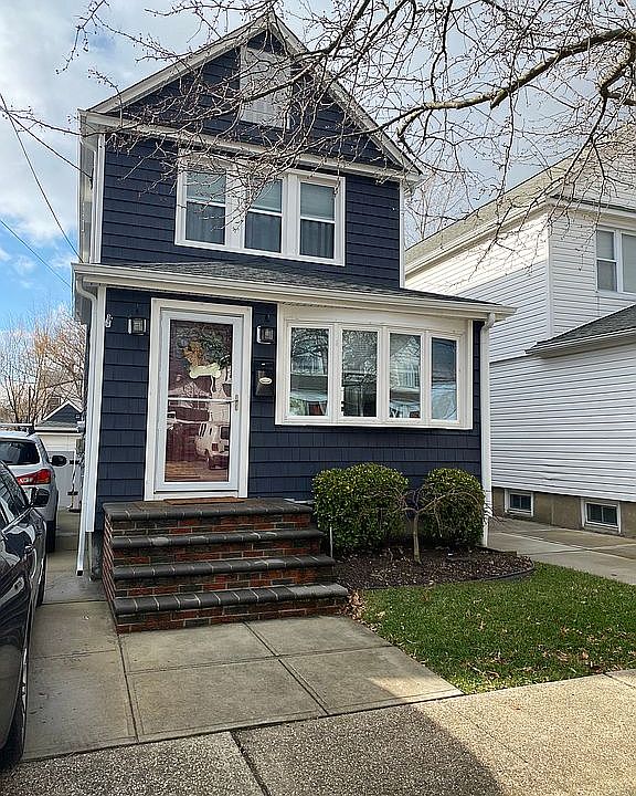 1st image of 40 Lewis Ave