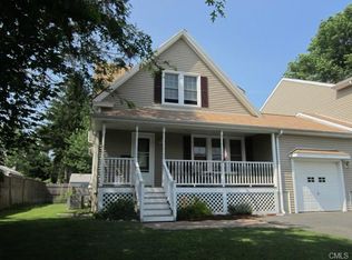 422 Canaan Rd, Stratford, CT 06614