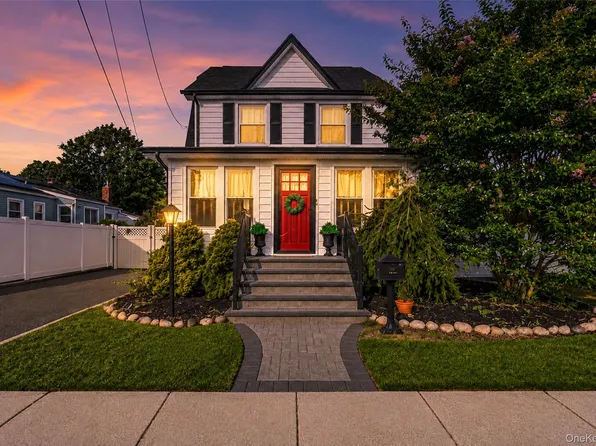 750 Howard Avenue, Copiague, NY 11726