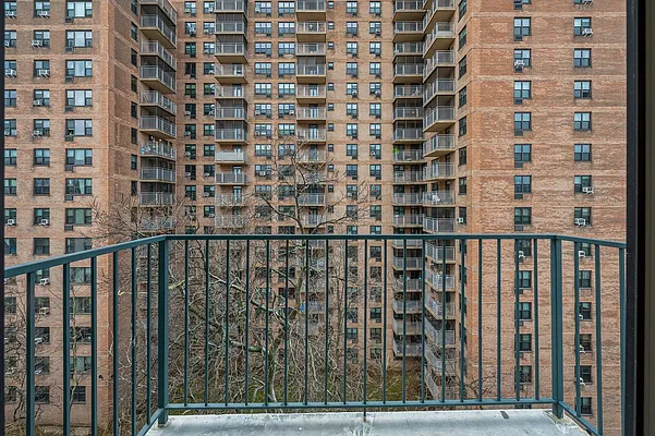 Rented by Voro, LLC | media 4