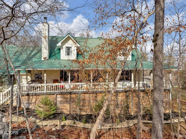 709 Emerald Ave, Kodak, TN 37764