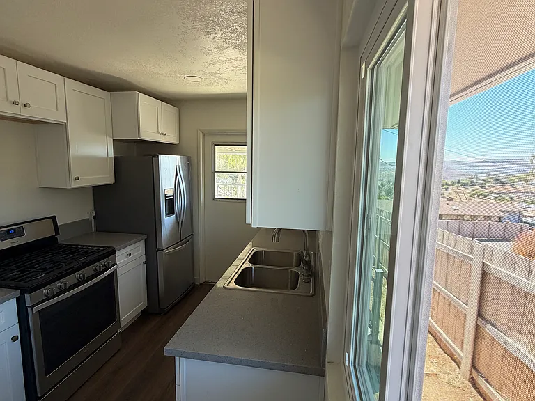 9420 Emerald Grove Ave #1 — Photo 4
