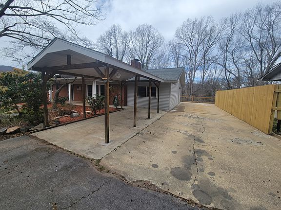 5th image of 67 Fairlane Dr