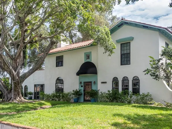 7207 Broughton St, Sarasota, FL 34243