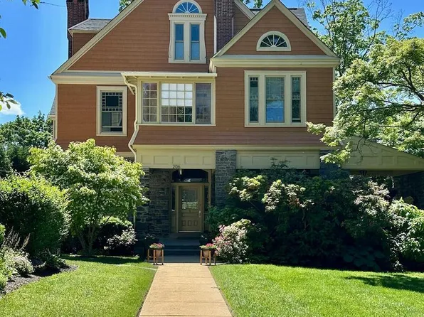 206 Price Ave #2, Narberth, PA 19072