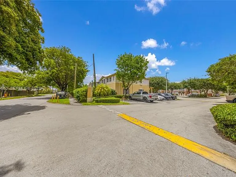 8942 W Flagler St #3 — Photo 26